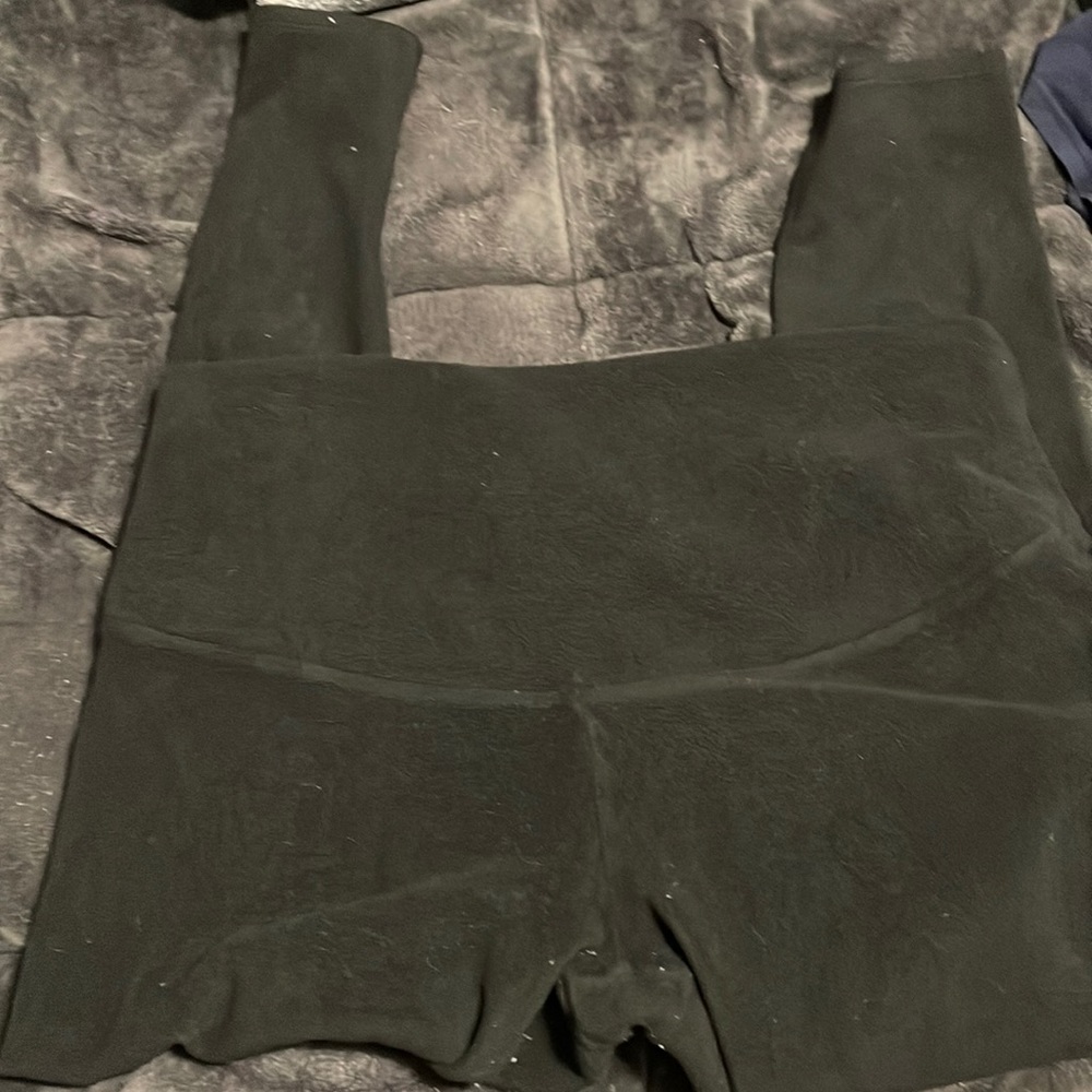 2 pairs of maternity leggings
